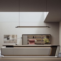 Bureau de direction moderne avec panneau de travail, hub d'alimentation intelligent, système de rangement modulaire, élégant, pour administration gouvernementale
