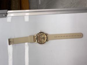 Reloj de Cuarzo para Mujer Hyf A128, Esfera Redonda Analógica de 30 mm, Correa de Silicona, Elegante Reloj de Moda con Indicador de Fecha - Product Image 1