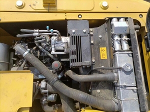 Excavatrice sur chenilles Komatsu PC110 de 11 tonnes |   Mini-pelleuse d'occasion fabriquée au Japon |   Excavatrice d'occasion pour travaux utilitaires - Product Image 5