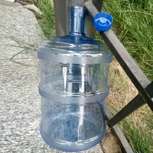 विश्वसनीय मूल्य 18L 19 लीटर 20 लीटर नीला रंग खाली प्लास्टिक पॉलीकार्बोनेट 5 गैलन पानी की बोतल