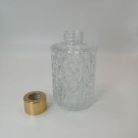 Diffuseur de parfum d'ambiance en verre avec bouchon en liège et couvercle argenté 100 ml, finition mate, pour huiles essentielles et usage cosmétique