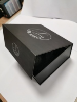 Boîte cadeau pliable de luxe personnalisée noire, imperméable, avec cadre photo, grande boîte en carton pour l'emballage de vêtements et de t-shirts
