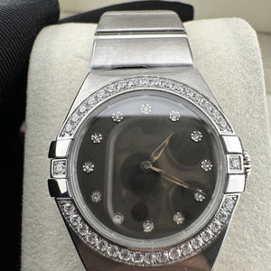 Elaborado con Gran Cuidado, este Reloj Clásico Está Diseñado para que Puedas Desempeñar tus Deberes Profesionales con Facilidad - Product Image 1