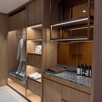 Solutions complètes : Cadre de lit King Size de luxe moderne pour projets hôteliers et de villas – Fabricant sur mesure