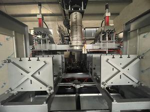 Machine ZY80-1 de moulage par soufflage d'extrusion d'<span class=keywords><strong>occasion</strong></span> 4 <span class=keywords><strong>litres</strong></span>/5 <span class=keywords><strong>litres</strong></span> utilisés pour la bouteille en plastique avec le contrôle de Parison - Product Image 2