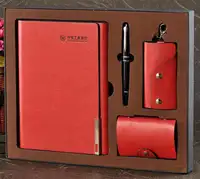 Best Selling Custom Kerstmis Nieuwjaar Gift Set Voor Zakelijke Mannen En Vrouw Met Notebook Pen Sleutelhanger Naam Kaarthouder box Zak
