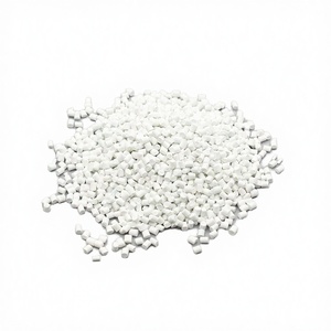 Poudre de PVC de qualité pour moulage par injection, densité 1,35 g/cm³, poudre fine blanche pour usage industriel - Product Image 2