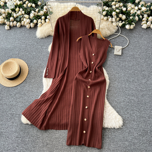 Dames 2-delige set: lange gebreide cardigan met mouwloze jurk met metalen knopen - Product Image 2