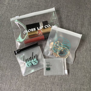 Sacs en plastique transparent PVC recyclables de petite taille OEM avec fermeture éclair pour cosmétiques, bijoux, emballage de bagues, pochette à fermeture éclair pour cosmétiques - Product Image 1