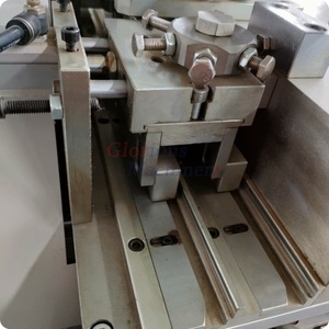 Ligne de production de <span class=keywords><strong>double</strong></span> <span class=keywords><strong>vitrage</strong></span> PVC/UPVC, scie à perlage motorisée haute rigidité pour fenêtres et portes - Product Image 4