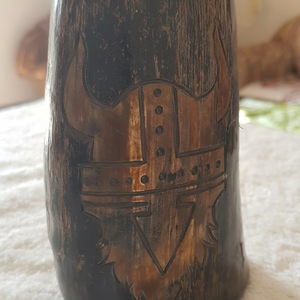 Jarra de Cerveza de Cuerno Tallada de Alta Calidad, Estilo Animal, Ecológica, Colorida, para Fiestas, Precio al por Mayor - Product Image 1