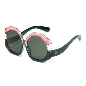Stylish and Cool Cat-Eye Oversized Women's Sunblock Shade Personalized Color Matching Sunglasses - Product Image 4
