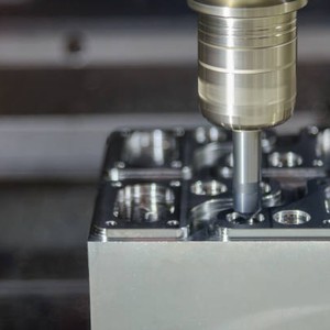 Shenzhen OEM Usinage CNC 5 axes de précision non standard, brochage, tournage, peinture, aluminium, acier inoxydable, <span class=keywords><strong>dynamo</strong></span> électronique - Product Image 2