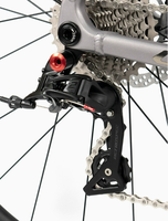 Vélo de gravier en aluminium avec fourche rigide en carbone, 24 vitesses, freins à disque hydrauliques, 700*50C, axe traversant
