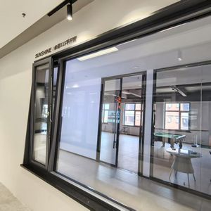 ม่านบานเกล็ดอลูมิเนียมแบบเปิดโล่งพร้อมที่จับล็อคดีไซน์แบบยุโรปสำหรับหน้าต่างบานออกทันสมัย - Product Image 3