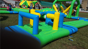 Parc aquatique gonflable géant pour les sports nautiques estivaux, les divertissements et les compétitions, en vinyle/PVC, usage commercial - Product Image 4