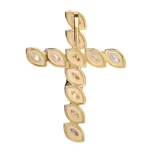 Colar clássico com pingente de cruz de Jesus Cristo banhado a ouro 14K de zircônia gelada para mulheres joias personalizadas
