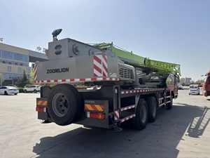 Grue mobile d'occasion ZTC250A 80% neuve pour camion - Zoomlion 25 tonnes, camion d'occasion avec grue en Arabie Saoudite - Product Image 3