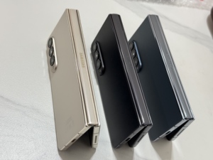 Điện thoại Samsung <span class=keywords><strong>Galaxy</strong></span> Z Fold4, Fold3, Fold5, Flip3, Flip4, Flip5 đã qua sử dụng, giá rẻ, bản Mỹ, mở mạng, chất lượng 99% như mới - Product Image 5