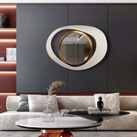 Miroirs muraux décoratifs modernes et uniques en métal abstrait irrégulier pour salon et salle à manger