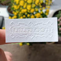 Étiquettes d'Emballage Personnalisées Papier Texturé de Luxe Lettres en Relief 3D Autocollants Logo Gaufrés