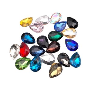 Accessoires de bijoux DIY : Diamant en verre en forme de goutte d'eau irrégulière à fond pointu et étincelant - Product Image 4