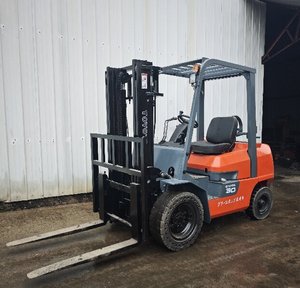 Chariot élévateur à GPL Toyota d'occasion importé du Japon, 3 tonnes, chariot élévateur à gaz Toyota, 3 mètres - Product Image 5