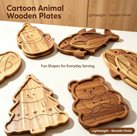 Plateau en bois à bords surélevés, à sections divisées, avec motifs animaux et de fêtes, et motifs gravés en ligne pour le service de collations