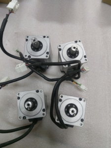 มอเตอร์ AC รุ่น LANSI Fit สำหรับ R88M-G40030T-S2 G-Series กำลังไฟ 400 วัตต์ แรงดันไฟฟ้า 200 โวลต์กระแสสลับ ความเร็วรอบ 1.3 นิวตันเมตร ของแท้ใหม่เอี่ยม - Product Image 3