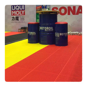 แผ่นรองพื้นโรงรถ PVC แบบหนาพิเศษ กันลื่น ทนทานต่อการสึกหรอ ติดตั้งง่ายแบบคลิกล็อค เหมาะสำหรับล้างรถหรือใช้ในบ้าน - Product Image 5