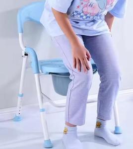 Innovadora Silla de transferencia de apertura trasera máquina móvil Silla de inodoro silla de rueda diseño de división enfermería - Product Image 1