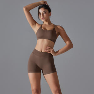 Ensemble de vêtements de sport à dos nageur OEM-Tenue d'entraînement sans couture évacuant l'humidité 2 pièces en vrac - Product Image 6