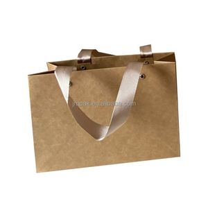 Sacs en papier kraft écologiques en gros grande capacité pour l'emballage de vêtements et de chaussures, sacs de courses de supermarché avec poignée et logo personnalisé - Product Image 4