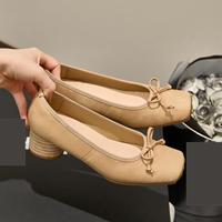 Chaussures à talons carrés en daim nude pour femmes, à bout carré, avec nœud, talon bloc, talon bas, confortables, décontractées, élégantes et tendance