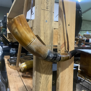 Funda de cuero soplado de estilo Animal de cuerno de buey Real pulido de la mejor calidad, bolsa de regalo nórdica para beber directamente, artesanías Naturales de La India - Product Image 1