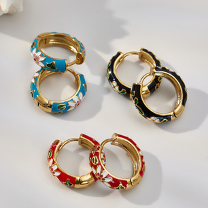 Pendientes de Aro de Acero Inoxidable con Oro de 18K, Estilo Bohemio, Esmalte Tricolor, Impermeables, con Patrones Florales, Resistentes a la Decoloración - Product Image 5