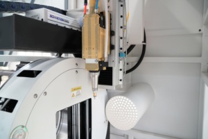 Machine de découpe laser automatique haute vitesse pour tubes métalliques, profilés ronds, carrés, rectangulaires et ovales en fibre, prix usine - Product Image 1