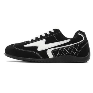 Chaussures de sport décontractées polyvalentes et tendance pour hommes - Légères, respirantes, à lacets, avec amorti et tricotage Flyknit - Product Image 1