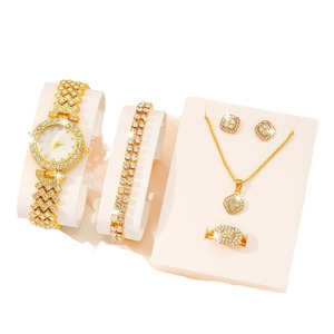 Coffret Cadeau de Luxe Saint-<span class=keywords><strong>Valentin</strong></span> 2026 : Collier, Bracelet, Boucles d'Oreilles, Bague en Diamant avec <span class=keywords><strong>Montre</strong></span> en Quartz Romain et Parure de Bijoux - Product Image 2