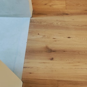 Suelo de Madera Híbrida de Roble Blanco Ruso al Mejor Precio, Sistema de Clic para Interiores, Parqué de Madera Maciza de 14 mm - Product Image 4