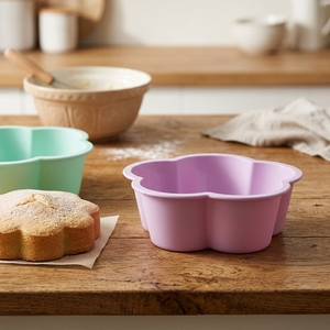 Stampo in Silicone a Forma di Fiore Antiaderente Riutilizzabile per Torte e Pane - Product Image 3