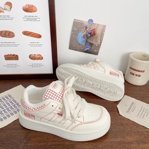 Zapatillas blancas de alta calidad para mujer, estilo deportivo y casual versátil. - Product Image 2