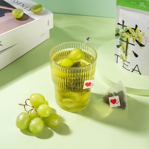 La fabbrica fornisce bustine di tè aromatizzate alla frutta canadese per l'esportazione, bustine di tè a forma di piramide - Product Image 3