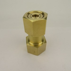 Cga-320 To Cga-580 Co2 Adapter Connector Copper Pressure Reducing Valve For Cylinder To Flow Meter - Product Image 1