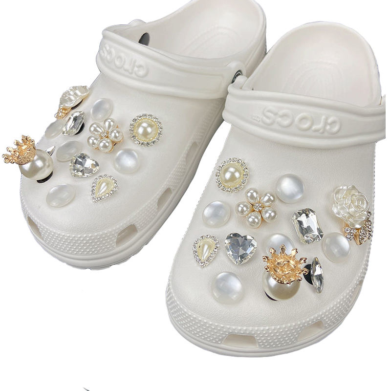 diamond crocs