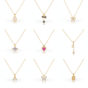 จี้รูปหัวใจผีเสื้อเรซิ่นแบบมินิมอลไม่ซีดจาง สร้อยคอทองแดงสำหรับผู้หญิง สร้อยคอแบบโซ่สำหรับใส่กับเสื้อสเวตเตอร์ - Product Image 1