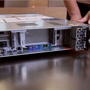 Serveur en rack 2U ThinkSystem SR850 V2 24SFF Intel Xeon Platinum 8353H 32 Go 2*1800w en stock - Product Image 5