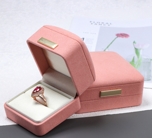 Caja de Joyería de Alta Gama en Color Rosa Marfil - Caja para Anillos - Caja para Anillos de Diamantes - Caja para Collares - Caja de Regalo para Diamantes y Piedras Preciosas - Product Image 3