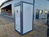 Cabines de douche préfabriquées modernes écologiques en panneaux sandwich et toilettes portables, modules de salle de bain prêts à l'emploi