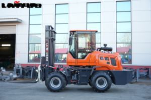 מלגזה טלסקופית דיזל LaiTuo SDLT8.0T לכל סוגי השטח 4x4, 8 טון, עם תורן דו-שלבי - Product Image 3